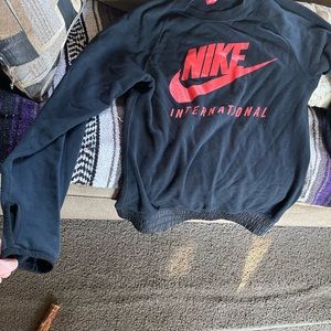 Nike men’s  sweater small